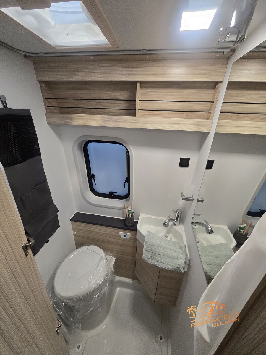 Fahrzeugabbildung Sun Living V 65SL X-TRA Ausstellungsfahrzeug Navi LM-Räder