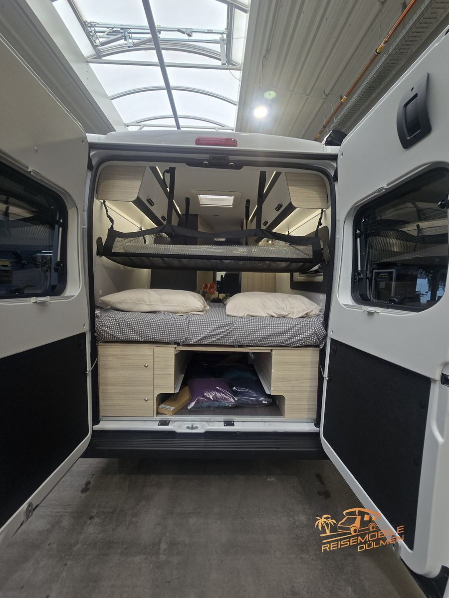 Fahrzeugabbildung Sun Living V 65SL X-TRA Ausstellungsfahrzeug Navi LM-Räder