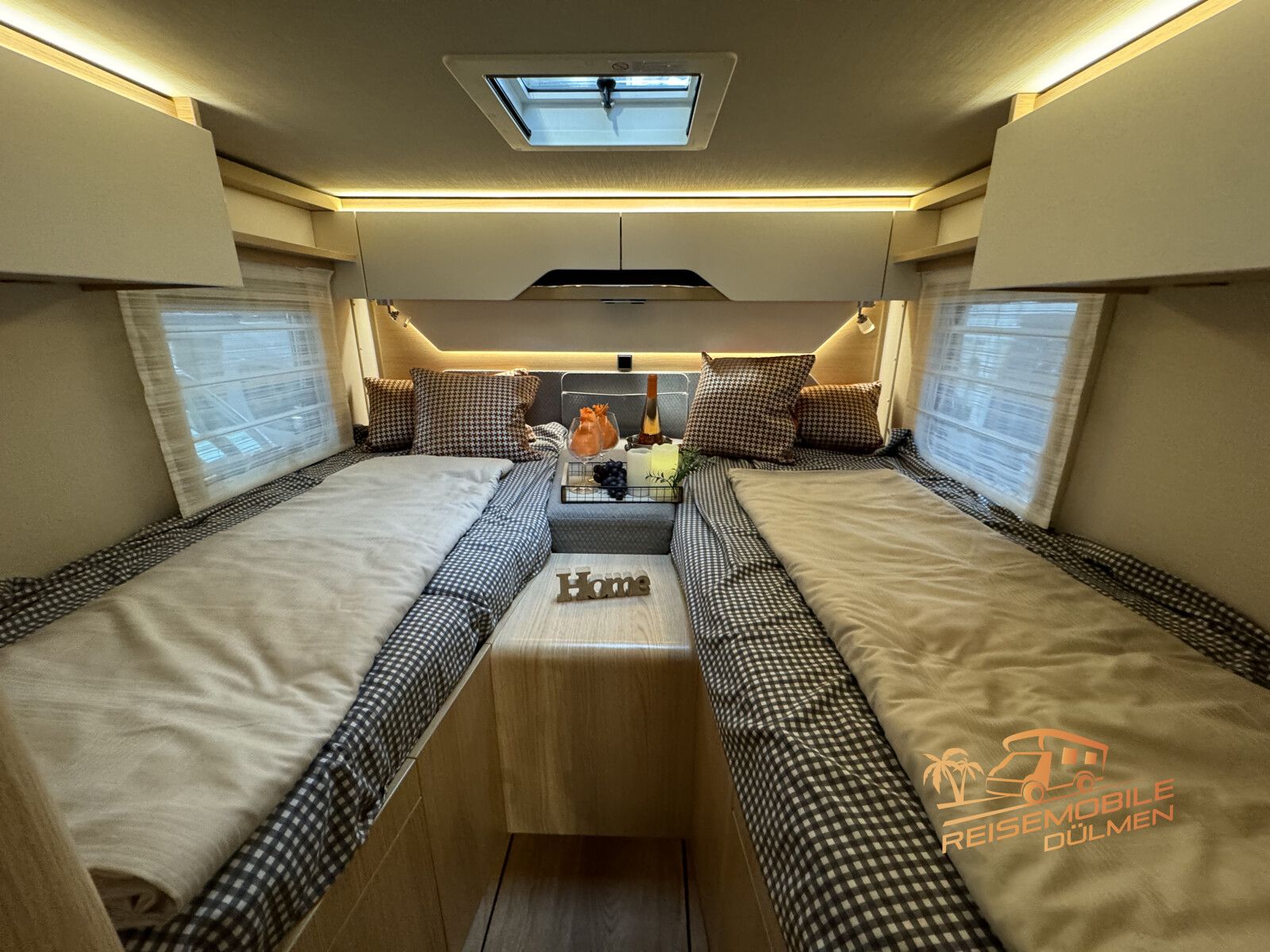 Fahrzeugabbildung HYMER / ERIBA / HYMERCAR B-Klasse MC I WhiteLine 600 Lithium Wechsel  AHK