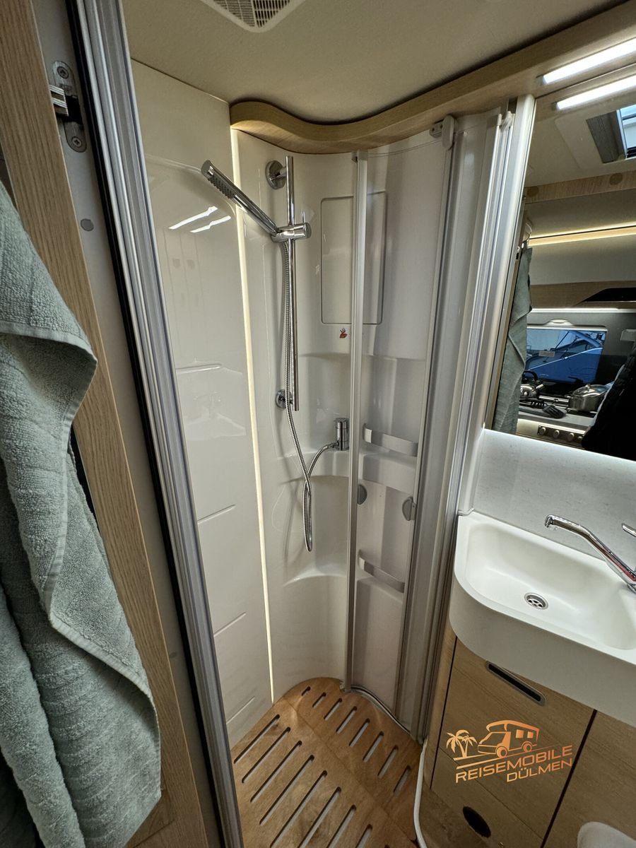 Fahrzeugabbildung HYMER / ERIBA / HYMERCAR B-Klasse MC I WhiteLine 600 Lithium Wechsel  AHK