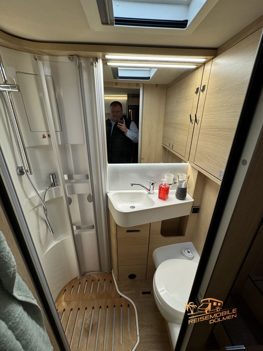 Fahrzeugabbildung HYMER / ERIBA / HYMERCAR B-Klasse MC I WhiteLine 600 Lithium Wechsel  AHK