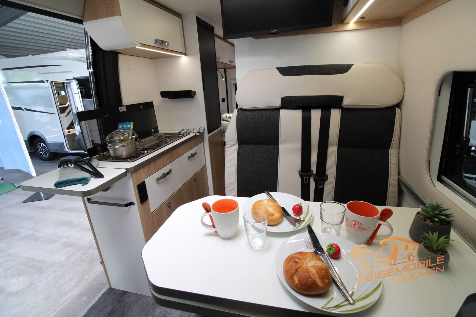 Fahrzeugabbildung Mooveo Van 60DB Ausstellungsfahrzeug Open Roof