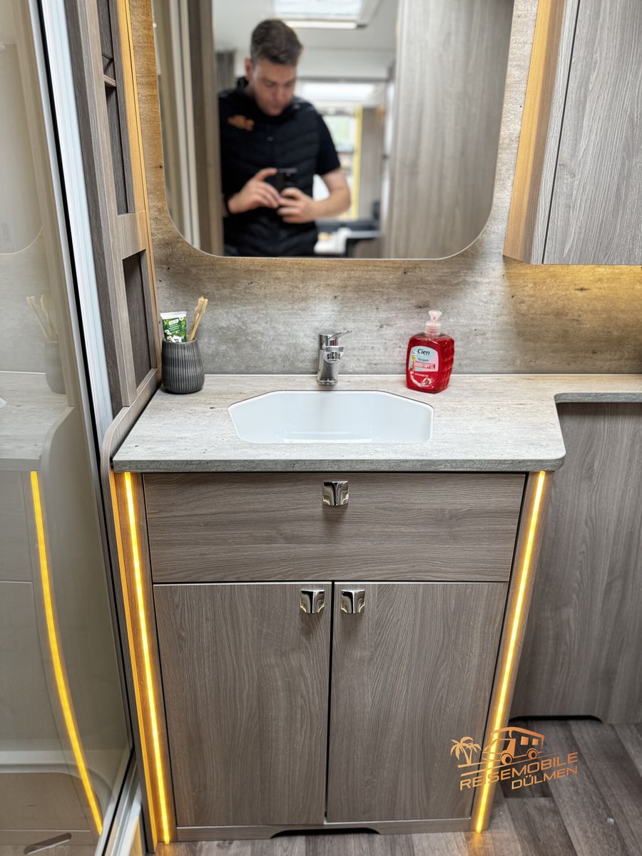 Fahrzeugabbildung Kabe Imperial 780 TDL FK KS E8 Alde Flow+Aqua Clear