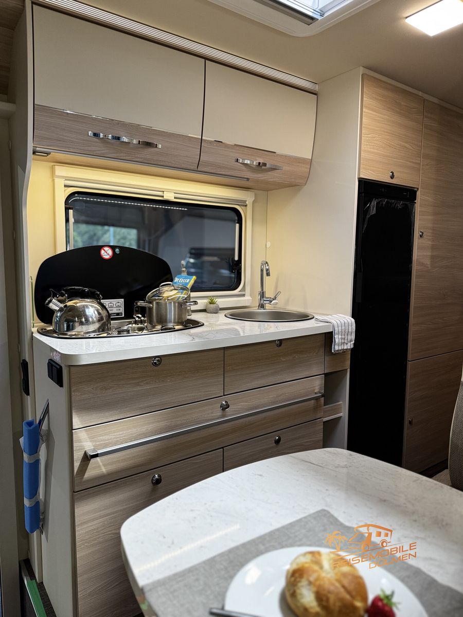 Fahrzeugabbildung Eura Mobil Activa One 690 HB  Heizung Combi 6 E  Winterfest