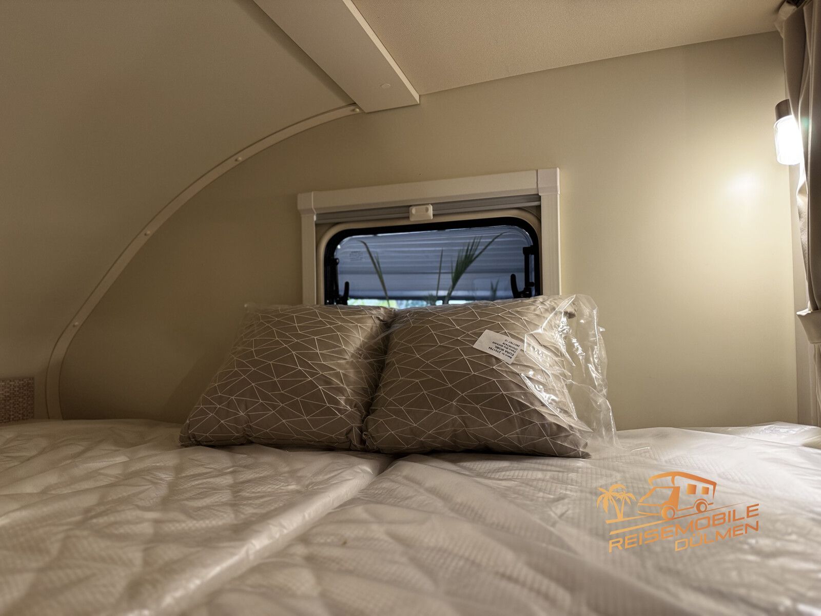 Fahrzeugabbildung Eura Mobil Activa One 690 HB  Heizung Combi 6 E  Winterfest