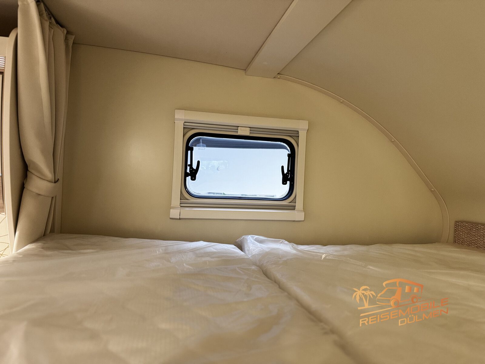 Fahrzeugabbildung Eura Mobil Activa One 690 HB  Heizung Combi 6 E  Winterfest