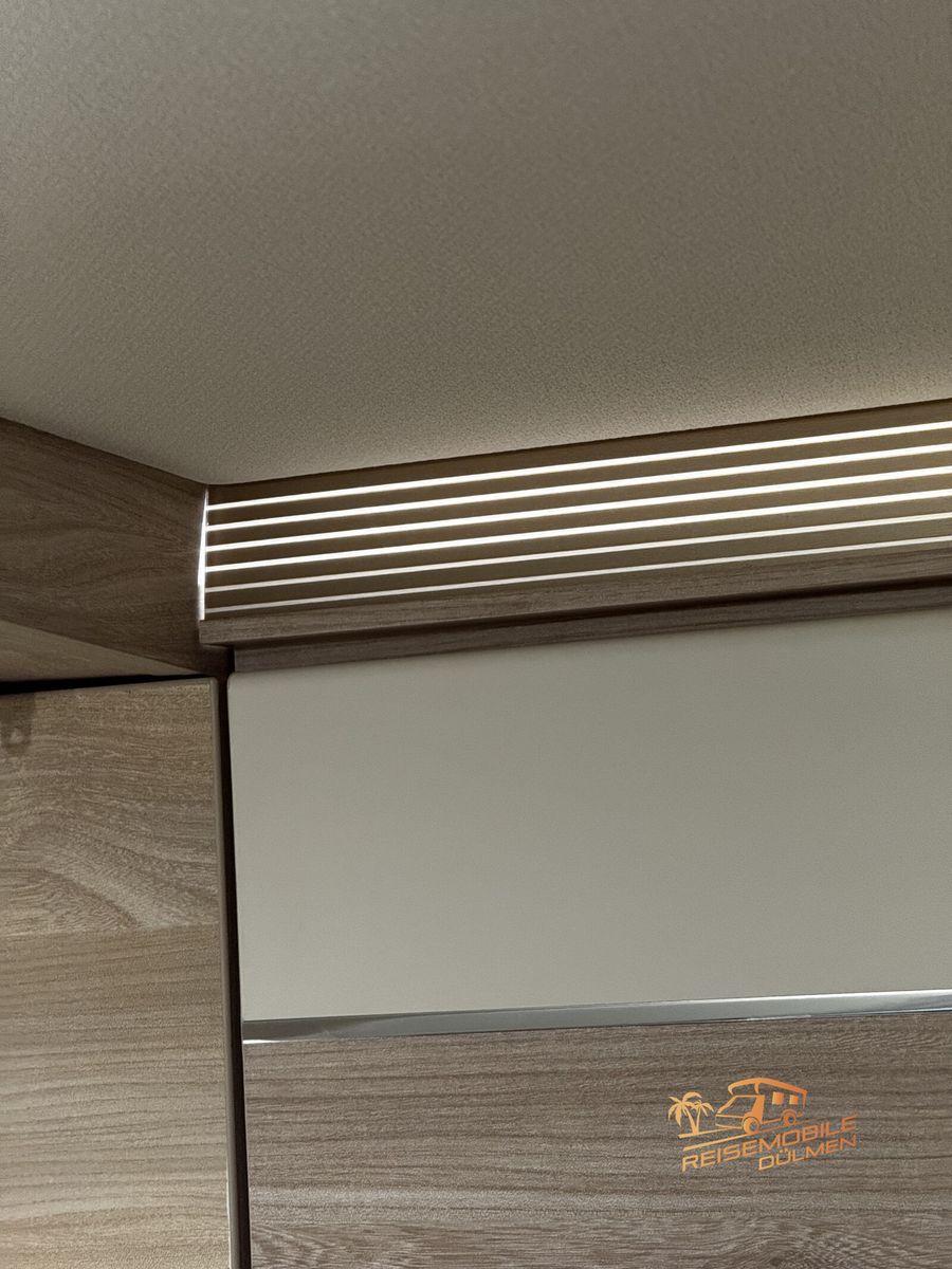 Fahrzeugabbildung Eura Mobil Activa One 690 HB  Heizung Combi 6 E  Winterfest