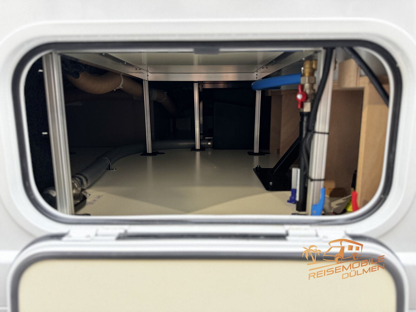 Fahrzeugabbildung Eura Mobil Activa One 690 HB  Heizung Combi 6 E  Winterfest