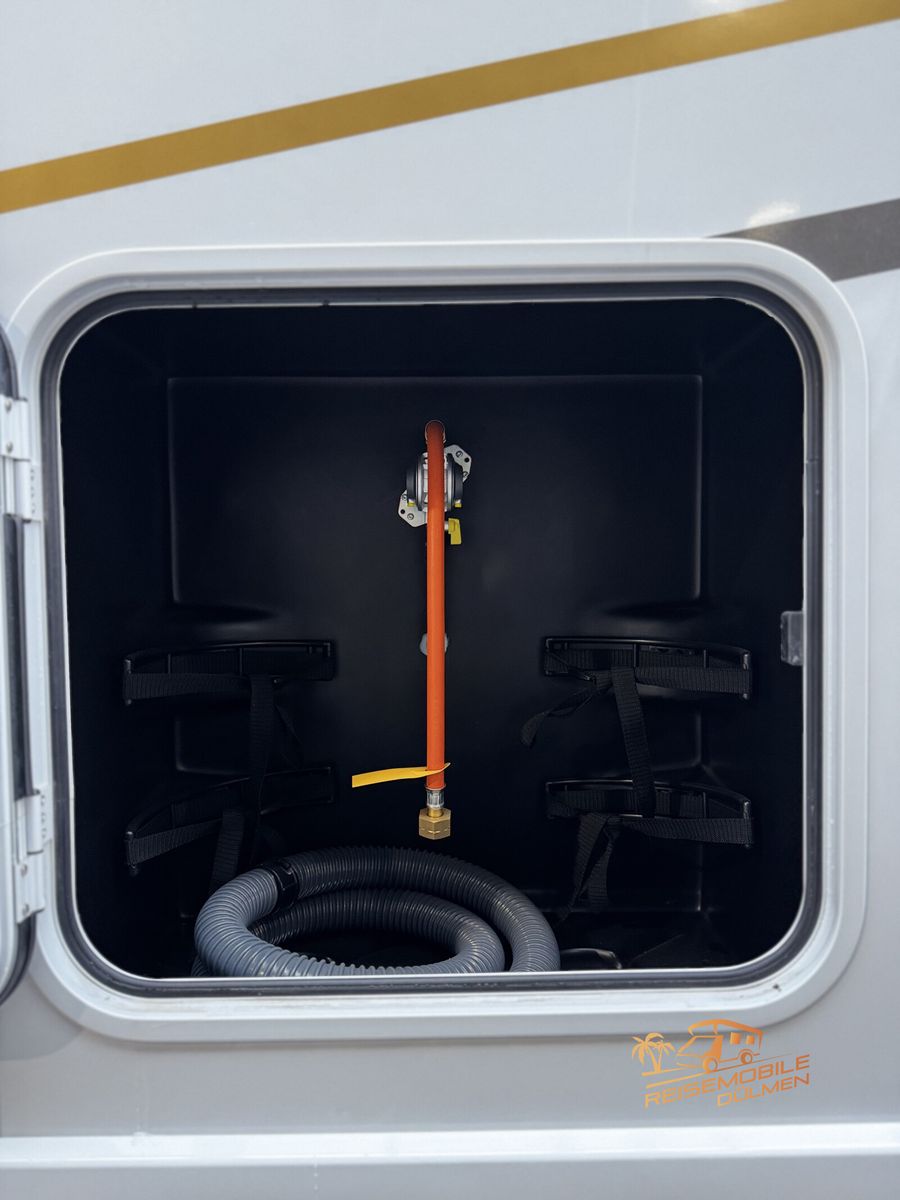 Fahrzeugabbildung Eura Mobil Activa One 690 HB  Heizung Combi 6 E  Winterfest