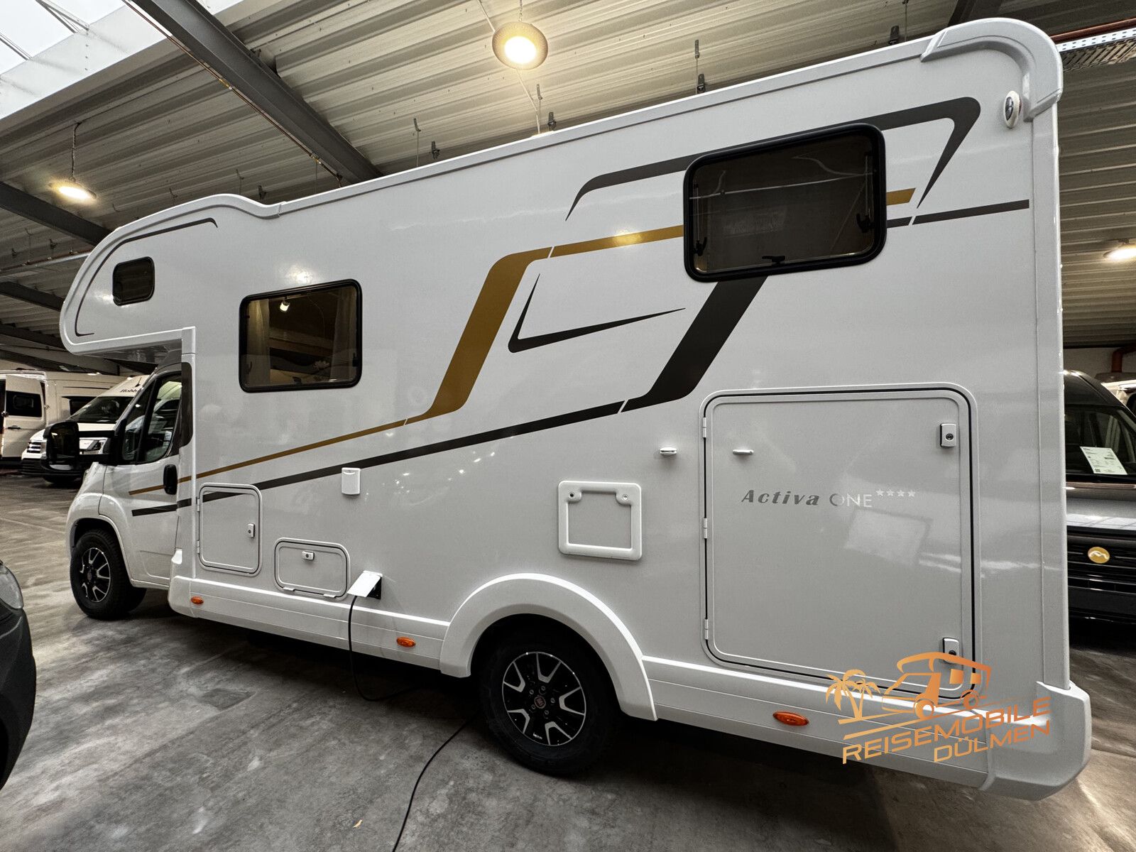 Fahrzeugabbildung Eura Mobil Activa One 690 HB  Heizung Combi 6 E  Winterfest