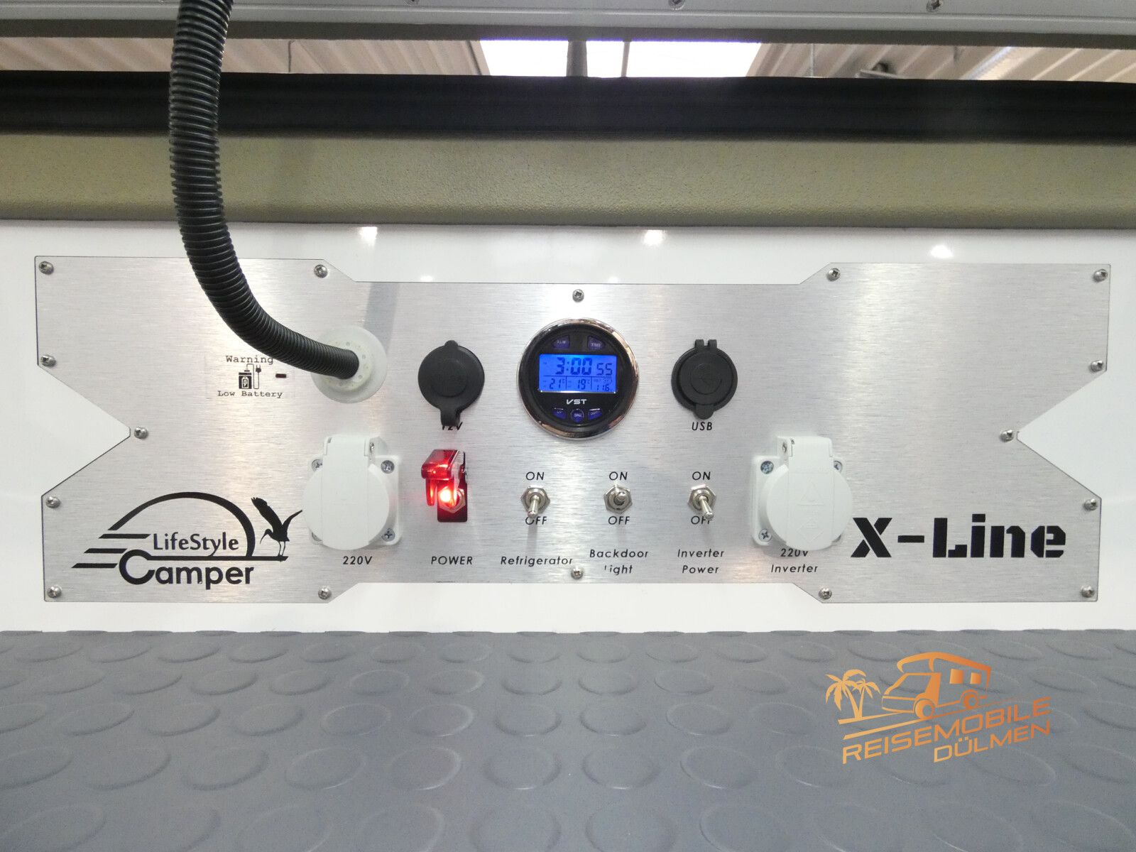 Fahrzeugabbildung Andere LifeStyle Camper X-Line Gaskocher  Einzelrad 135
