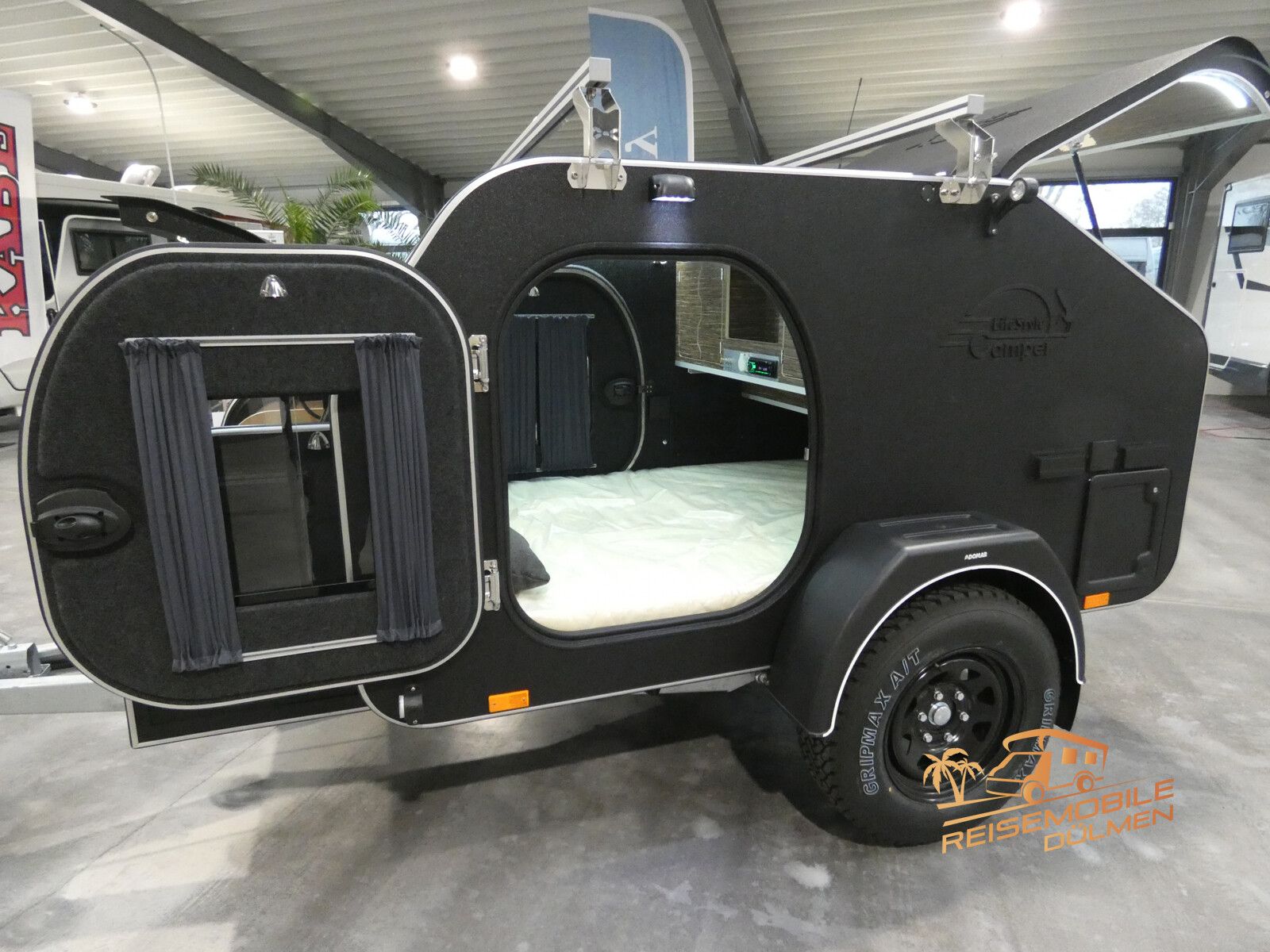 Fahrzeugabbildung Andere LifeStyle Camper X-Line AHK Dachreling Außendusc