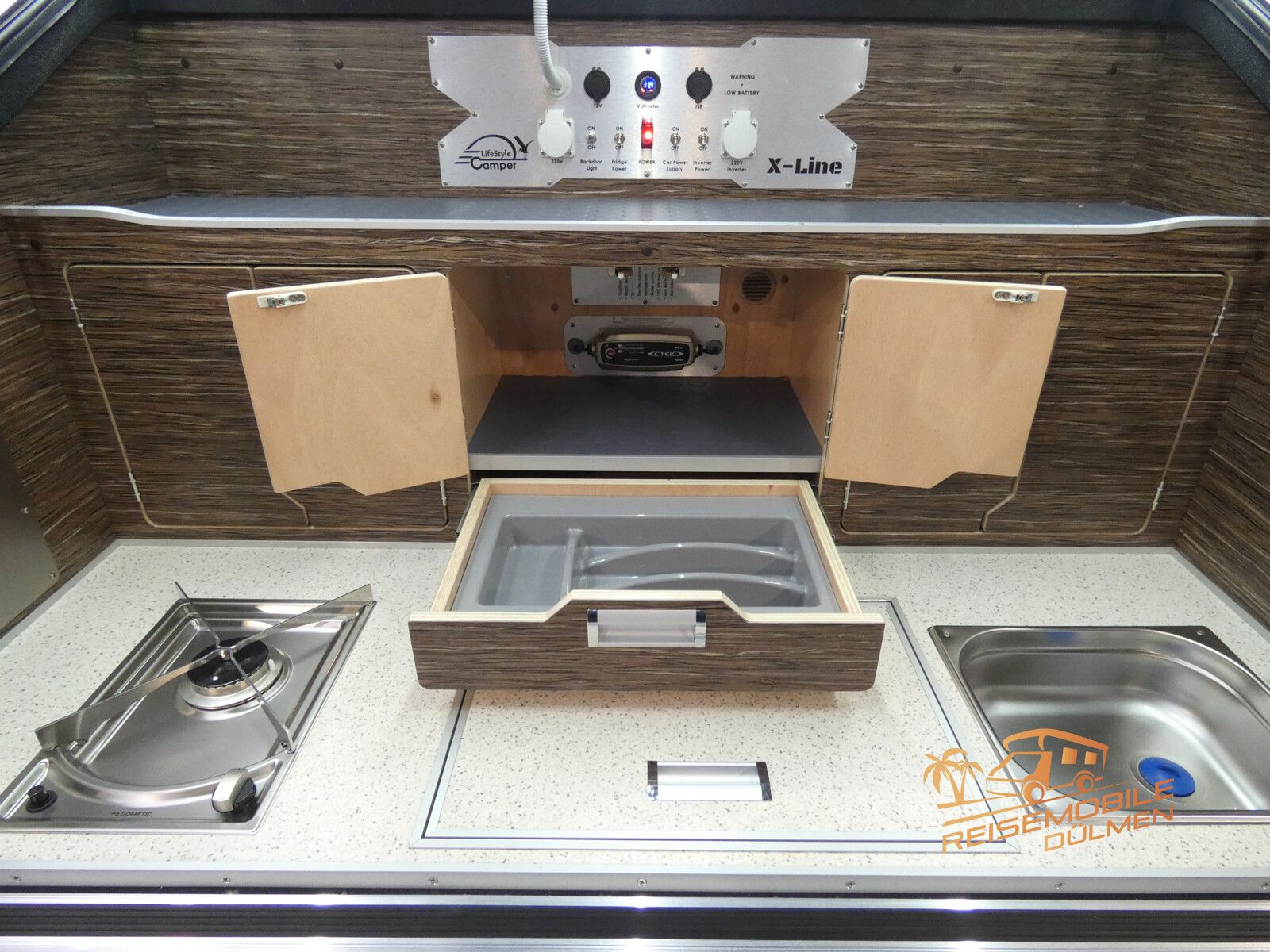 Fahrzeugabbildung Andere LifeStyle Camper X-Line AHK Dachreling Außendusc