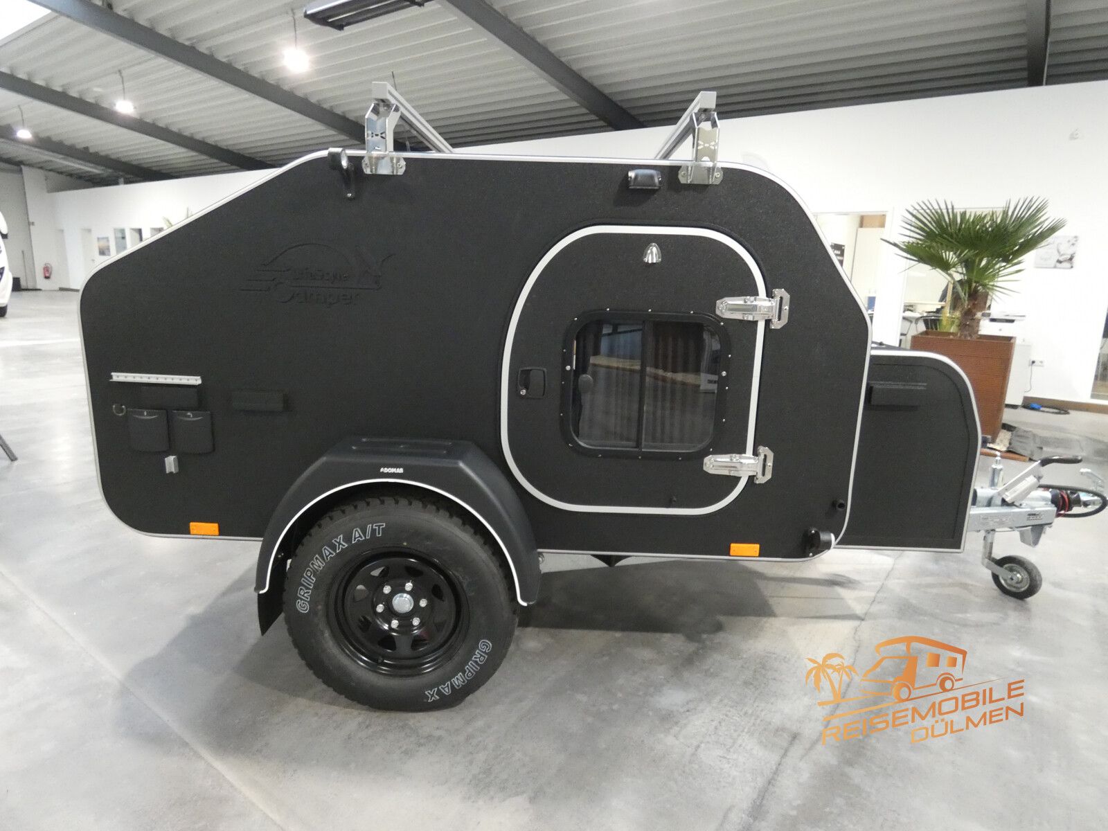 Fahrzeugabbildung Andere LifeStyle Camper X-Line AHK Dachreling Außendusc