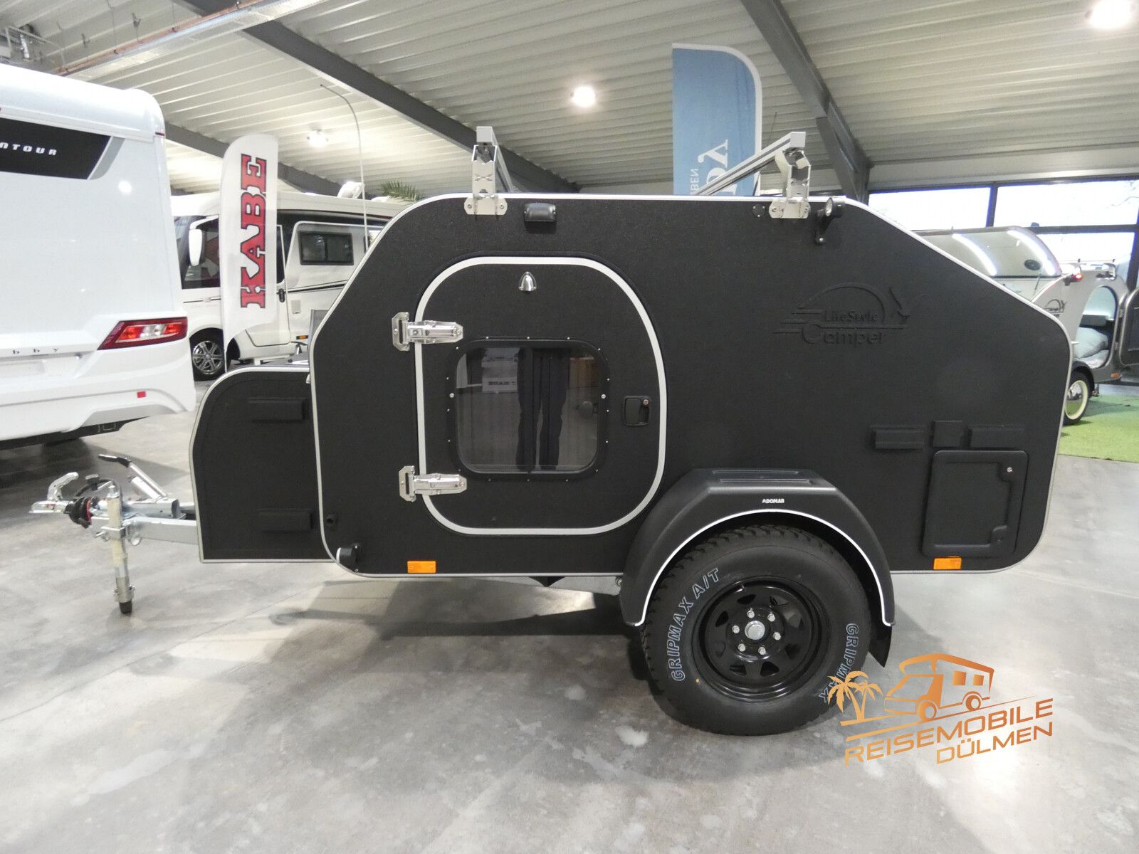 Fahrzeugabbildung Andere LifeStyle Camper X-Line AHK Dachreling Außendusc
