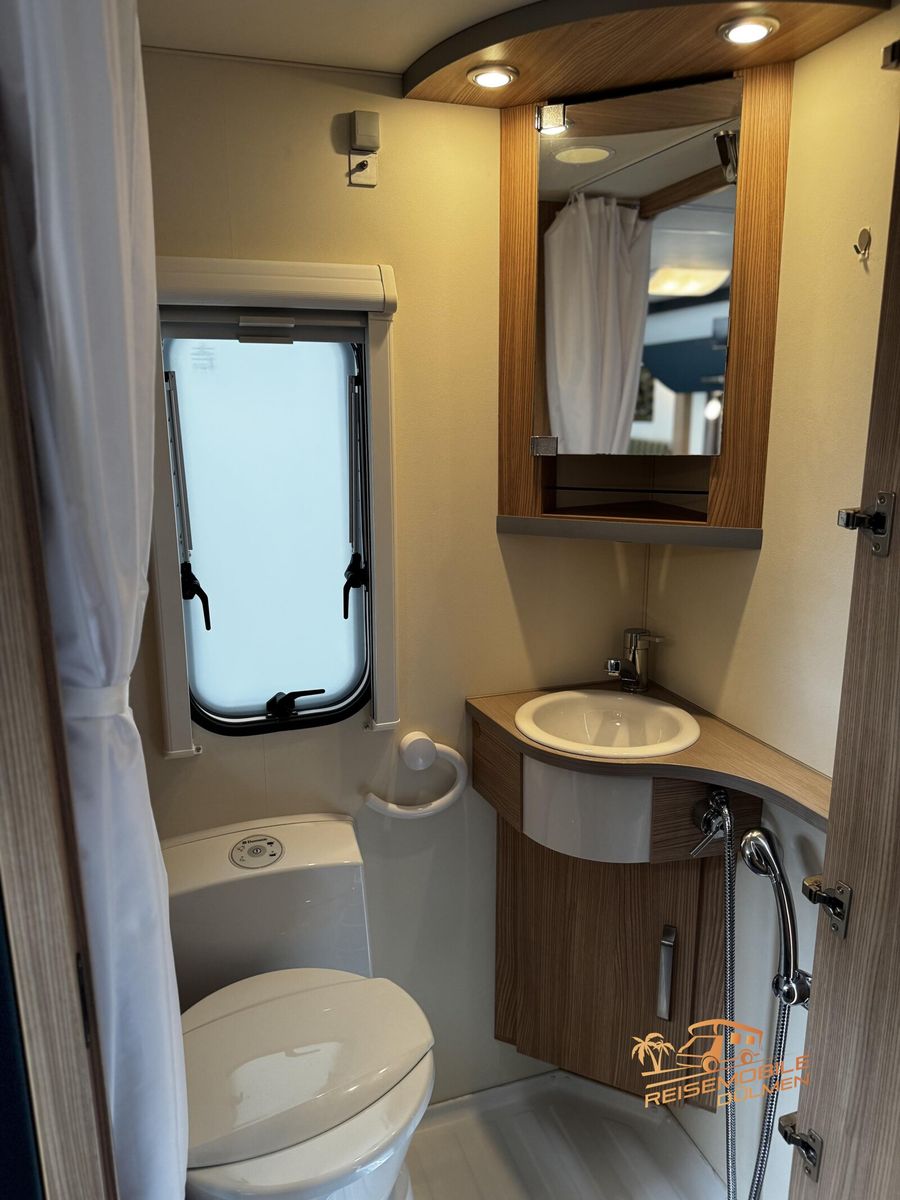 Fahrzeugabbildung Knaus Sport & Fun 480 QL Markise SAT TV 1.Hand  1700kg
