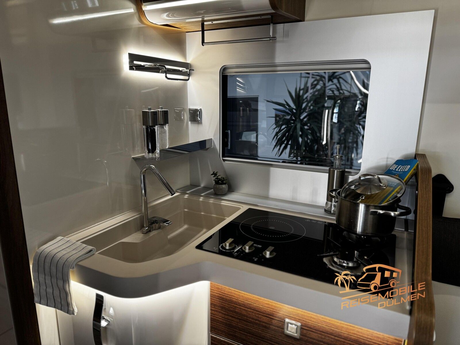 Fahrzeugabbildung Mobilvetta Krosser P86 B Lithium Solar ACC Wifi TV Combi 6E