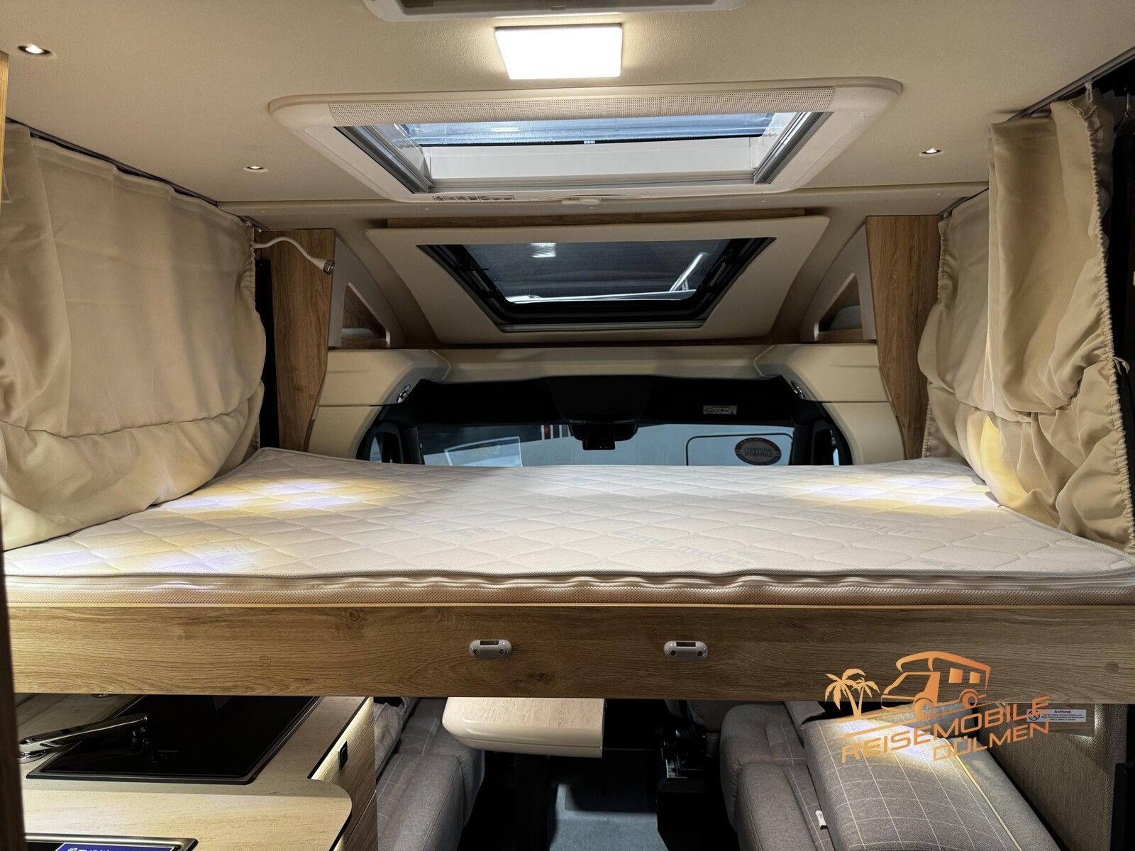 Fahrzeugabbildung Eura Mobil Profila T PT 726 EF MBUX Lithium  3xMondial Ofen