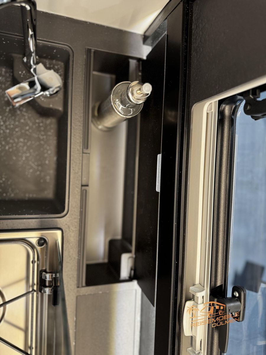 Fahrzeugabbildung Mobilvetta Kea I86 Paket Outdoor Markise Isofix