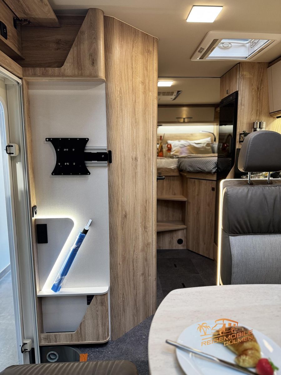 Fahrzeugabbildung Eura Mobil Profila T 695 EB Klima Fahrassistenz