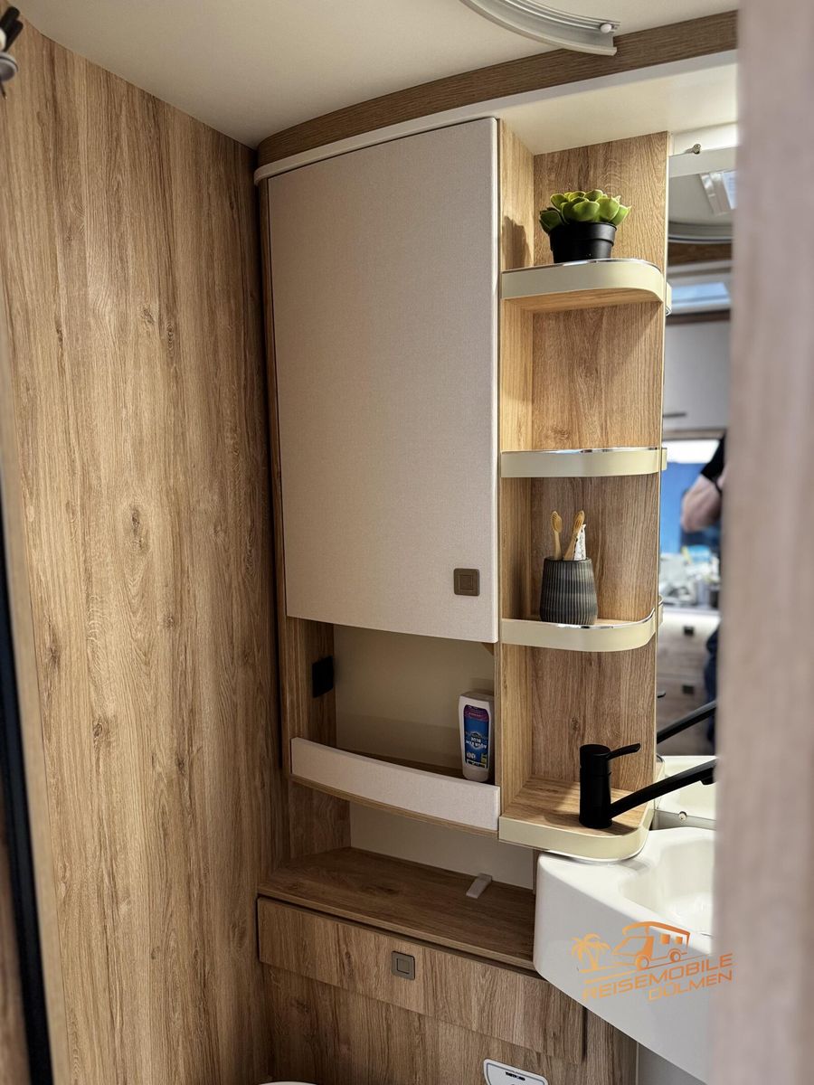 Fahrzeugabbildung Eura Mobil Profila T 695 EB Klima Fahrassistenz