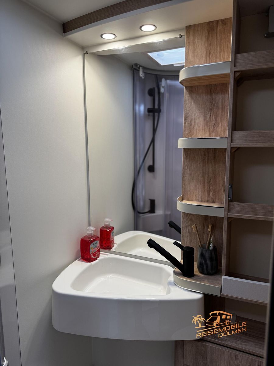 Fahrzeugabbildung Eura Mobil Profila T PT 660 EB RFK Dachklima Lithium 4,25t