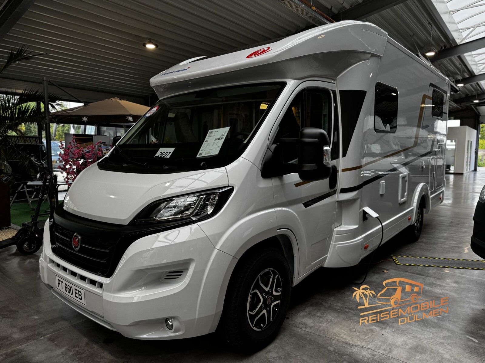 Fahrzeugabbildung Eura Mobil Profila T PT 660 EB RFK Dachklima Lithium 4,25t