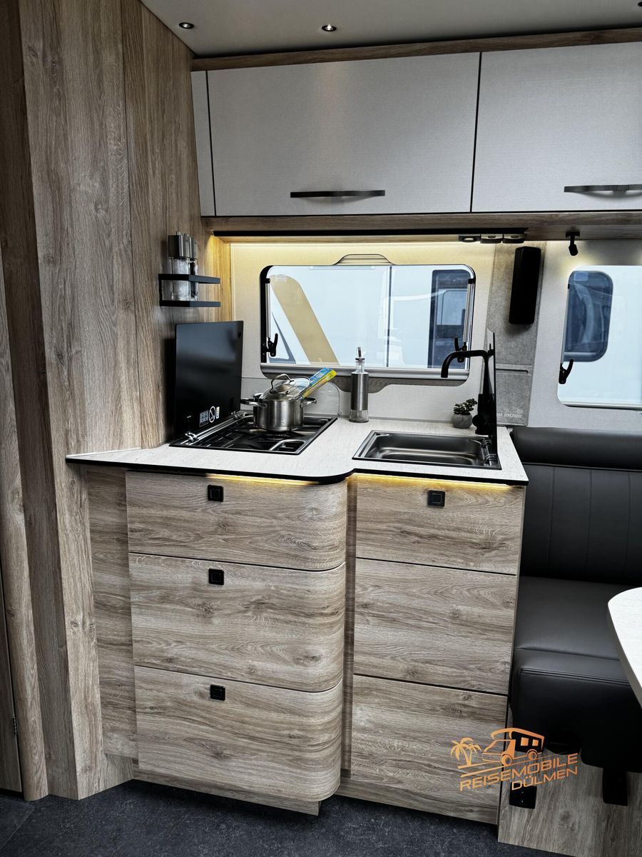 Fahrzeugabbildung Eura Mobil Integra Line 720 EF ohne Hubbett Mondial ALDE