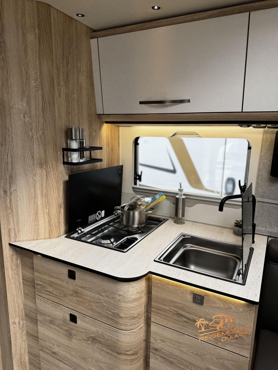 Fahrzeugabbildung Eura Mobil Integra Line 720 EF ohne Hubbett Mondial ALDE