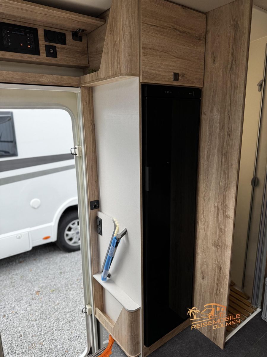 Fahrzeugabbildung Eura Mobil Integra Line 720 EF ohne Hubbett Mondial ALDE