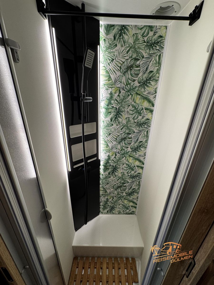 Fahrzeugabbildung Eura Mobil Integra Line 720 EF ohne Hubbett Mondial ALDE