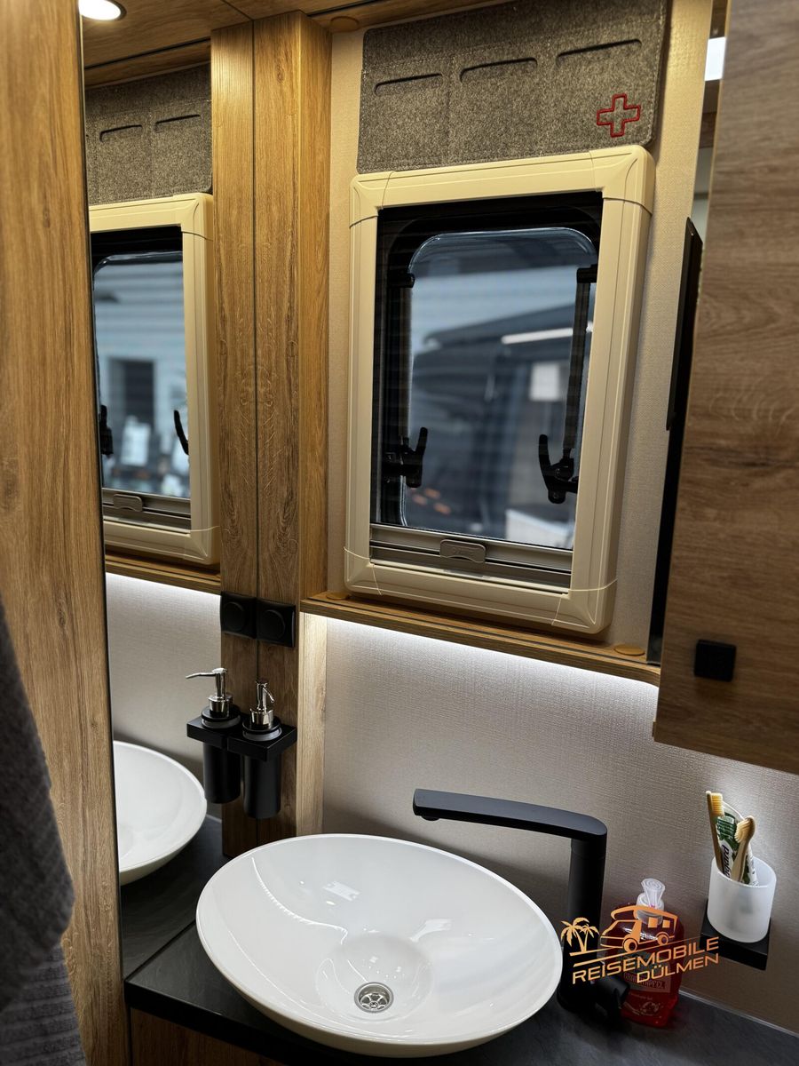 Fahrzeugabbildung Eura Mobil Integra Line 720 EF ohne Hubbett Mondial ALDE