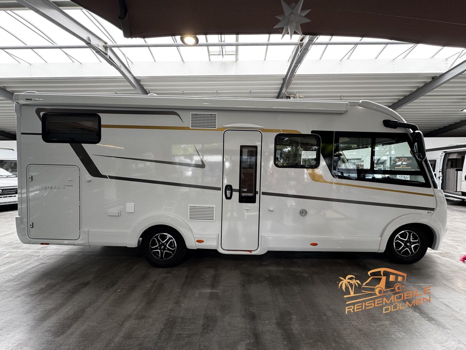 Fahrzeugabbildung Eura Mobil Integra Line 720 EF ohne Hubbett Mondial ALDE