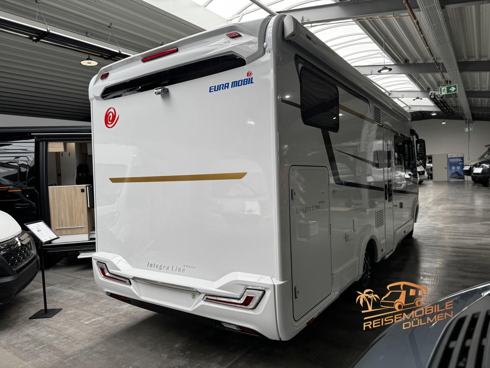 Fahrzeugabbildung Eura Mobil Integra Line 720 EF ohne Hubbett Mondial ALDE