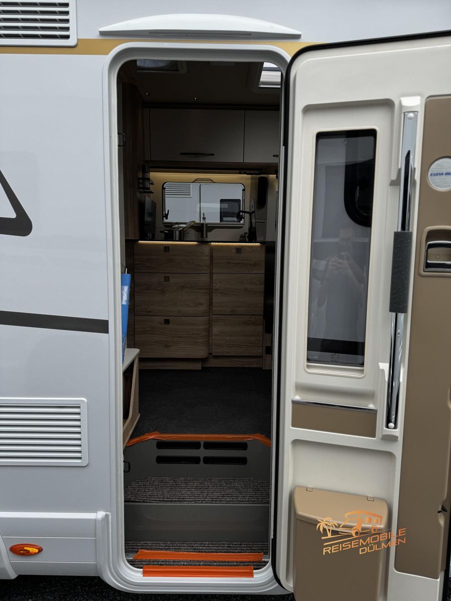 Fahrzeugabbildung Eura Mobil Integra Line 720 EF ohne Hubbett Mondial ALDE