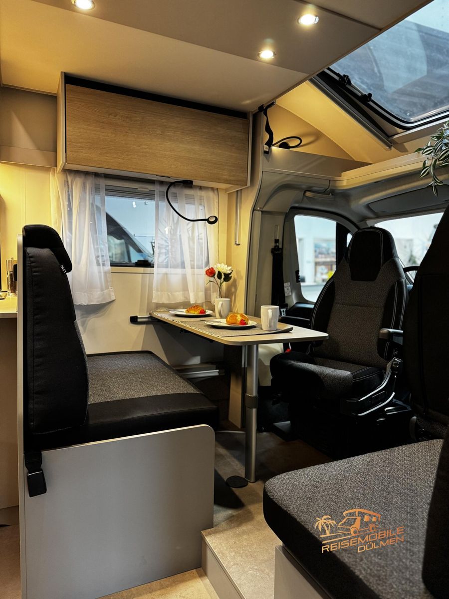 Fahrzeugabbildung LMC Tracer 680 DL Auto. Navi Markise 5Sitzer