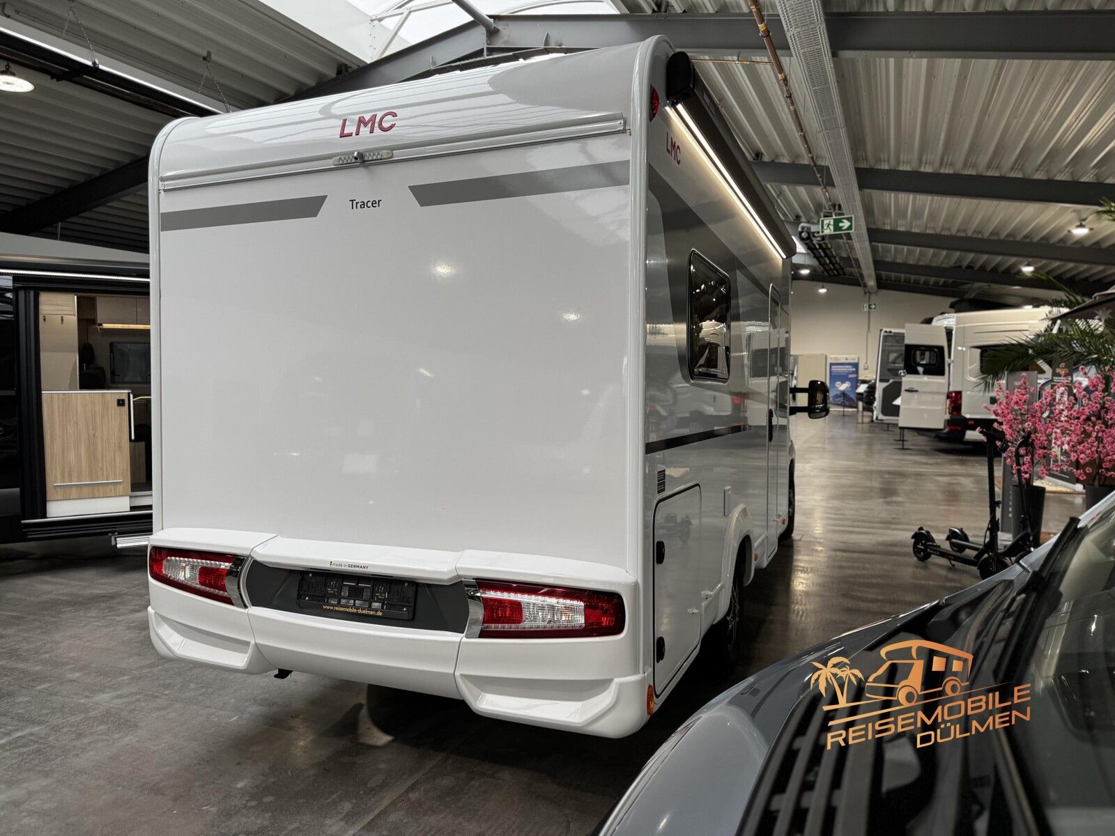 Fahrzeugabbildung LMC Tracer 680 DL Auto. Navi Markise 5Sitzer