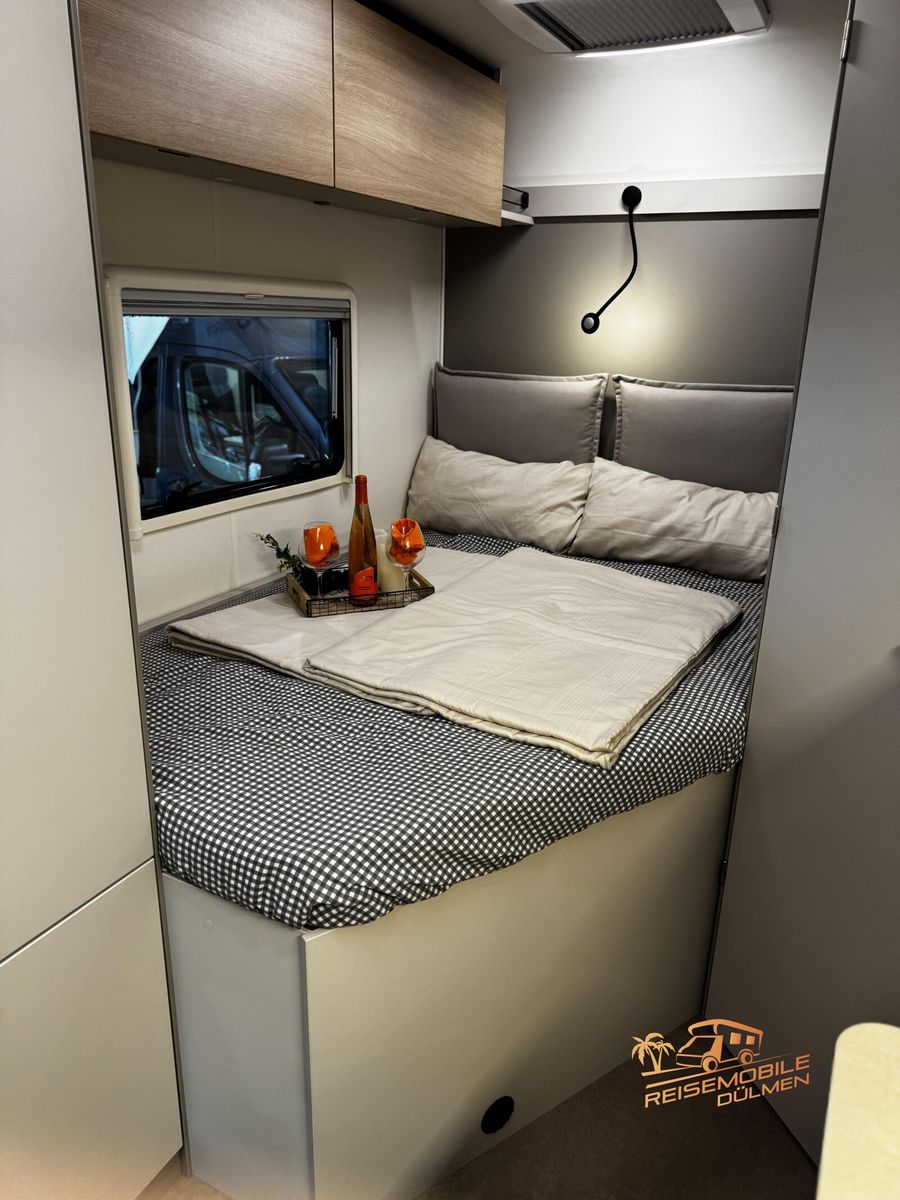 Fahrzeugabbildung LMC Tracer 680 DL 8 Gang Automatik   Markise RFK