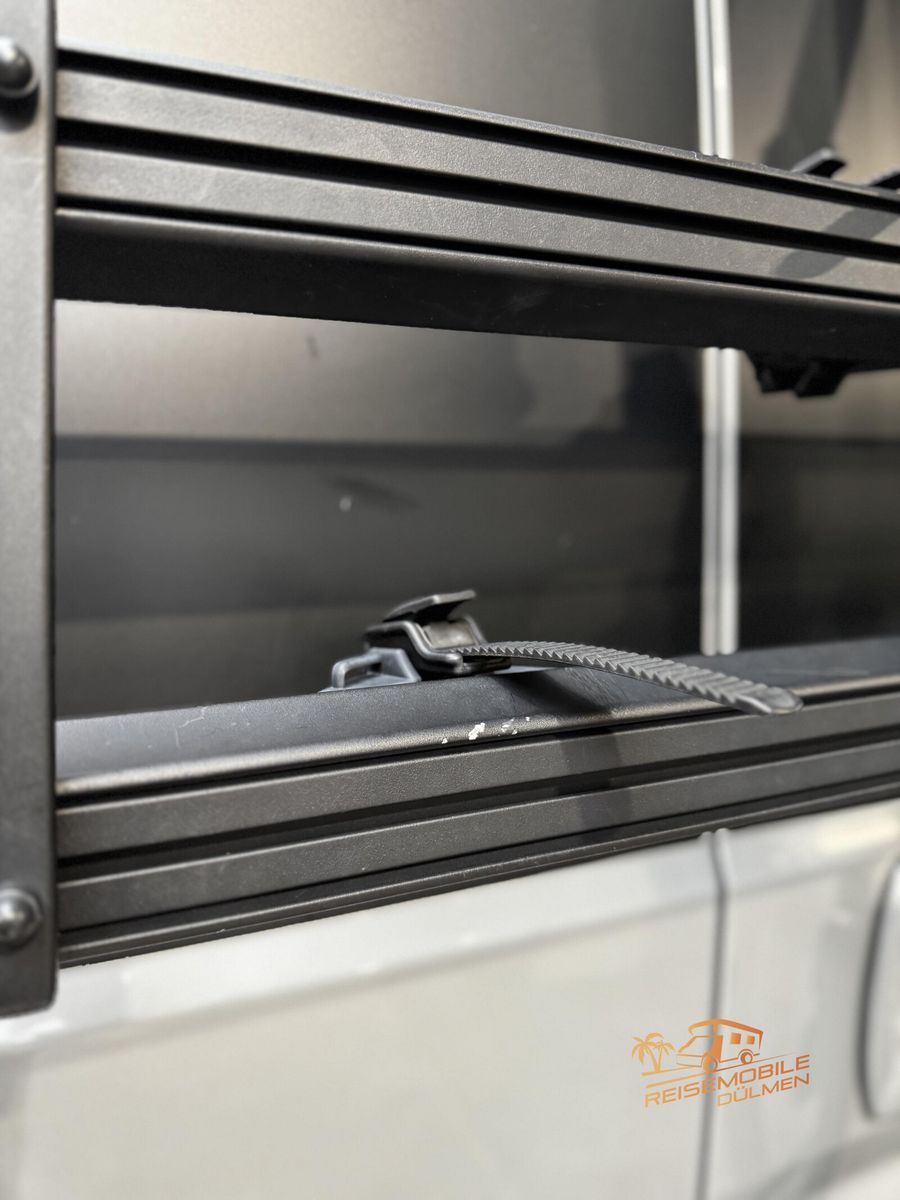 Fahrzeugabbildung Mooveo Van 63EB  165PS Auto-Sat TV Markise Solar