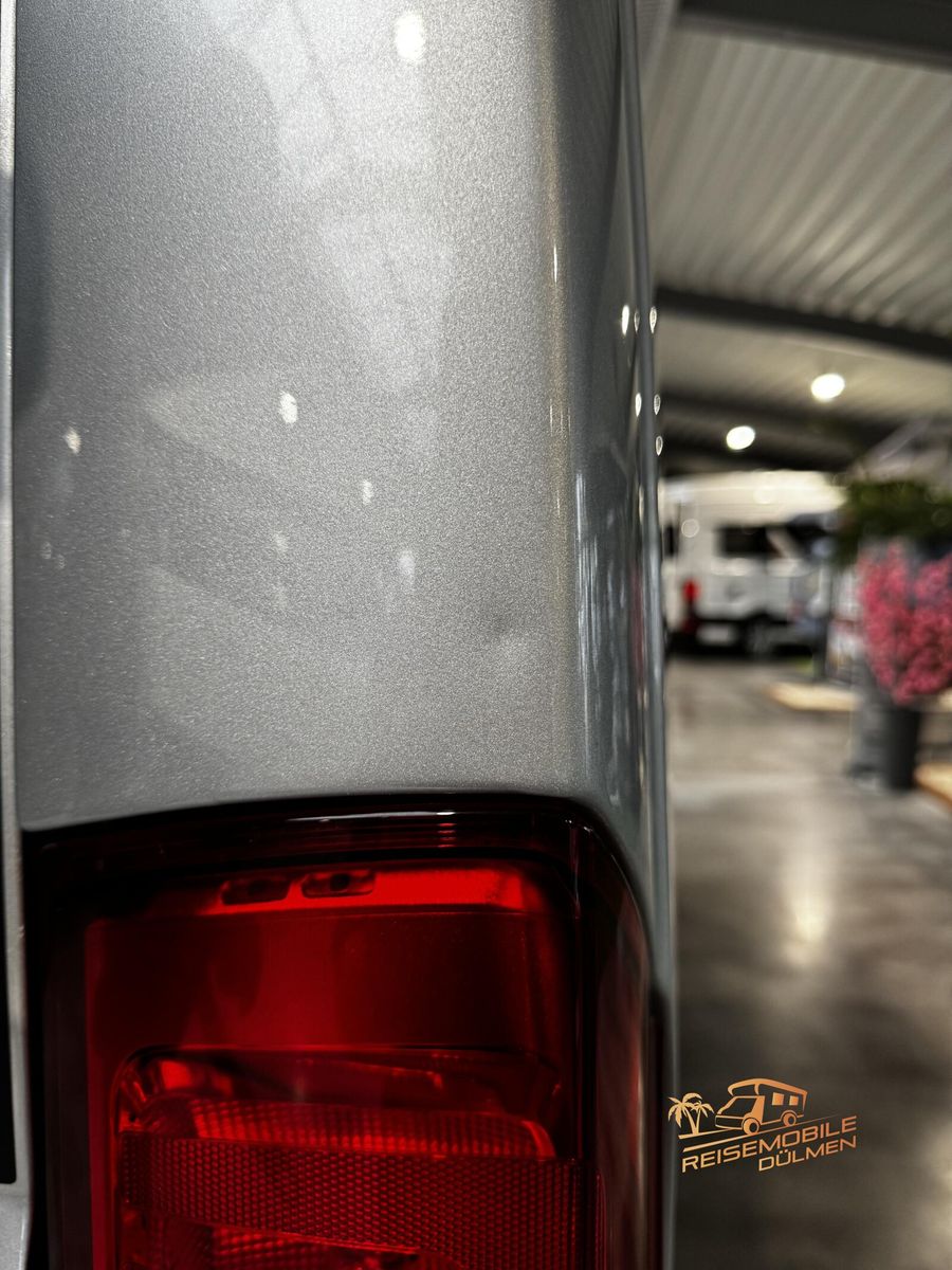 Fahrzeugabbildung Mooveo Van 63EB  165PS Auto-Sat TV Markise Solar