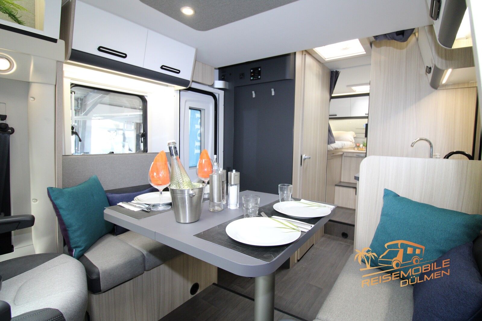 Fahrzeugabbildung Sun Living S 72DL X-TRA  165PS Safety Paket Navi