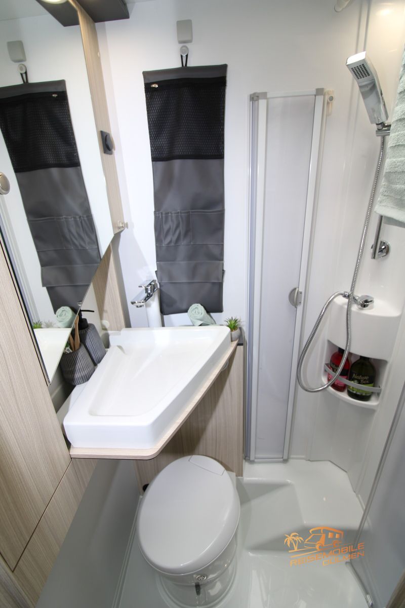 Fahrzeugabbildung Sun Living S 72DL X-TRA  165PS Safety Paket Navi