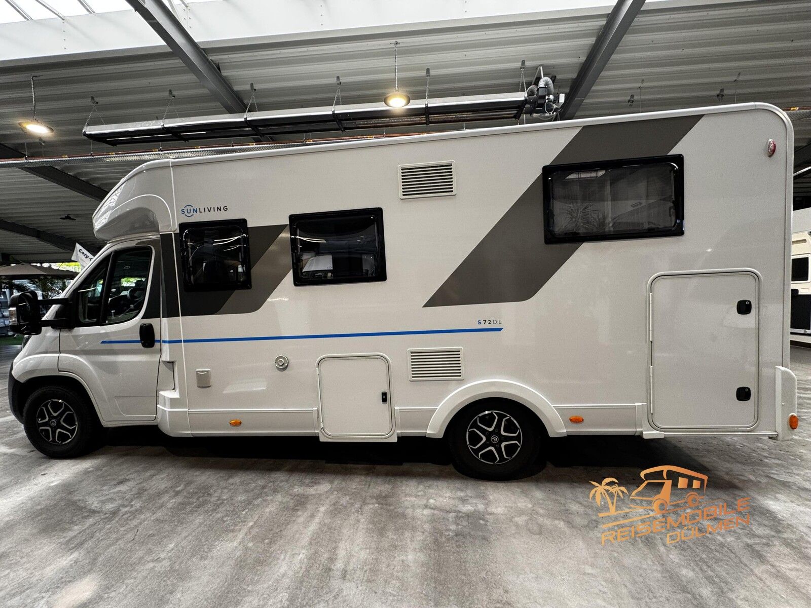 Fahrzeugabbildung Sun Living S 72DL X-TRA  165PS Safety Paket Navi