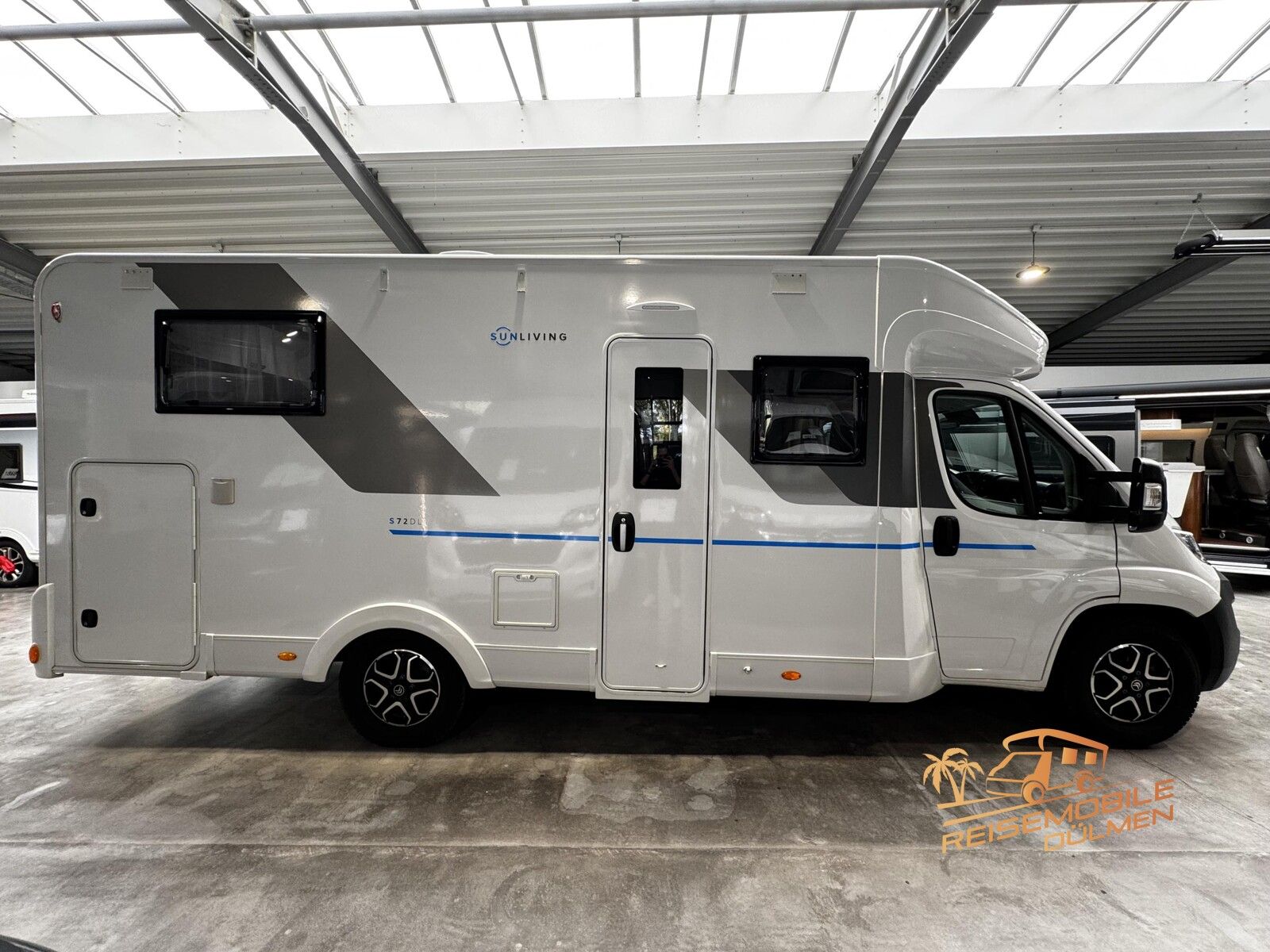 Fahrzeugabbildung Sun Living S 72DL X-TRA  165PS Safety Paket Navi
