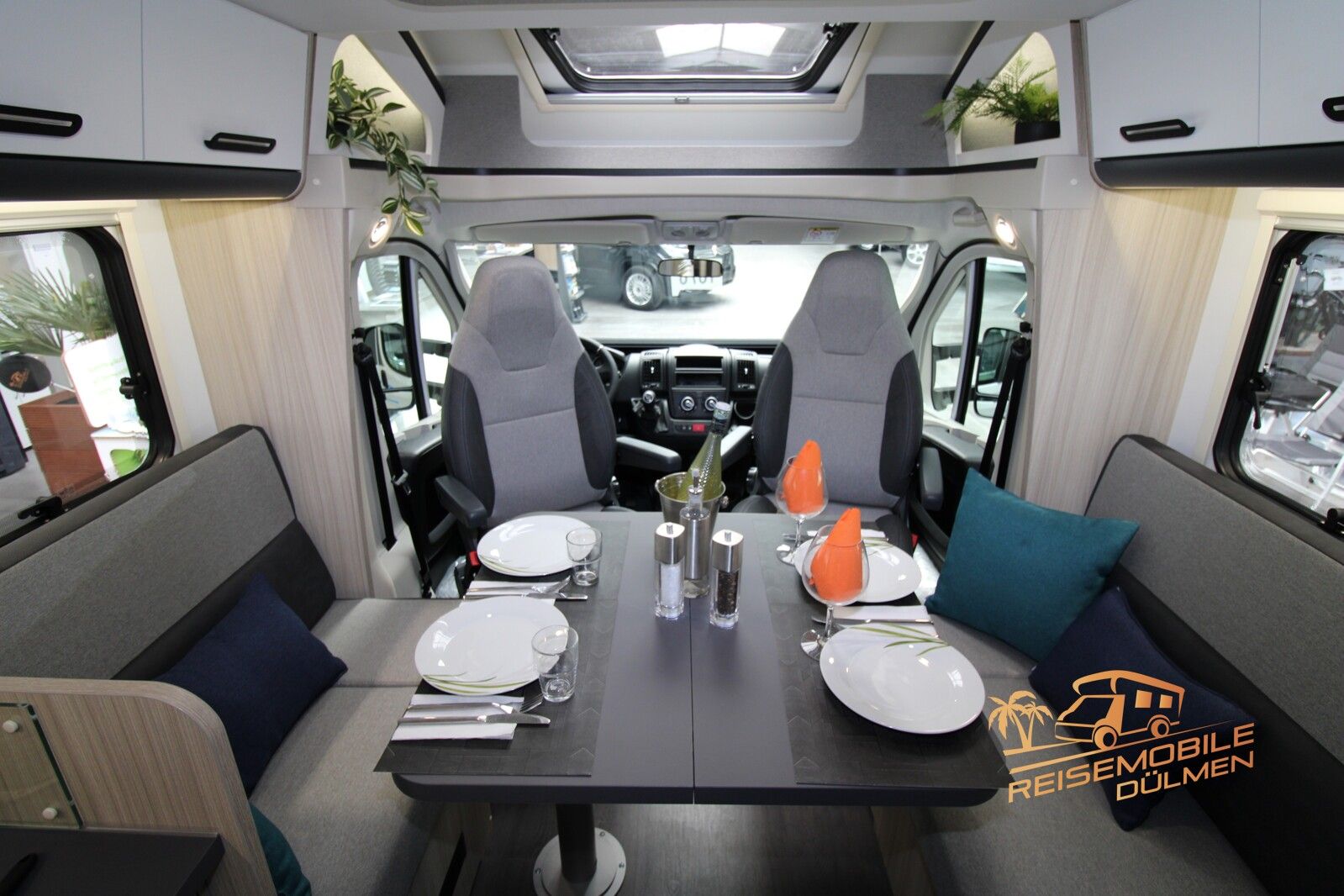Fahrzeugabbildung Sun Living S 72DL X-TRA 140PS Heizung Combi 6