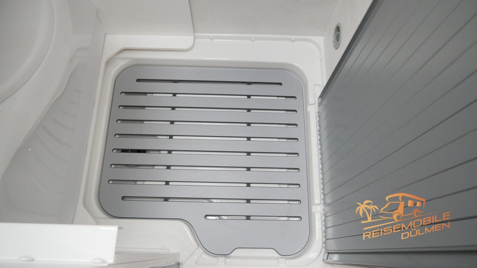 Fahrzeugabbildung Mooveo Van 60DB Auto. 160 PS Navi Markise Solar SAT TV