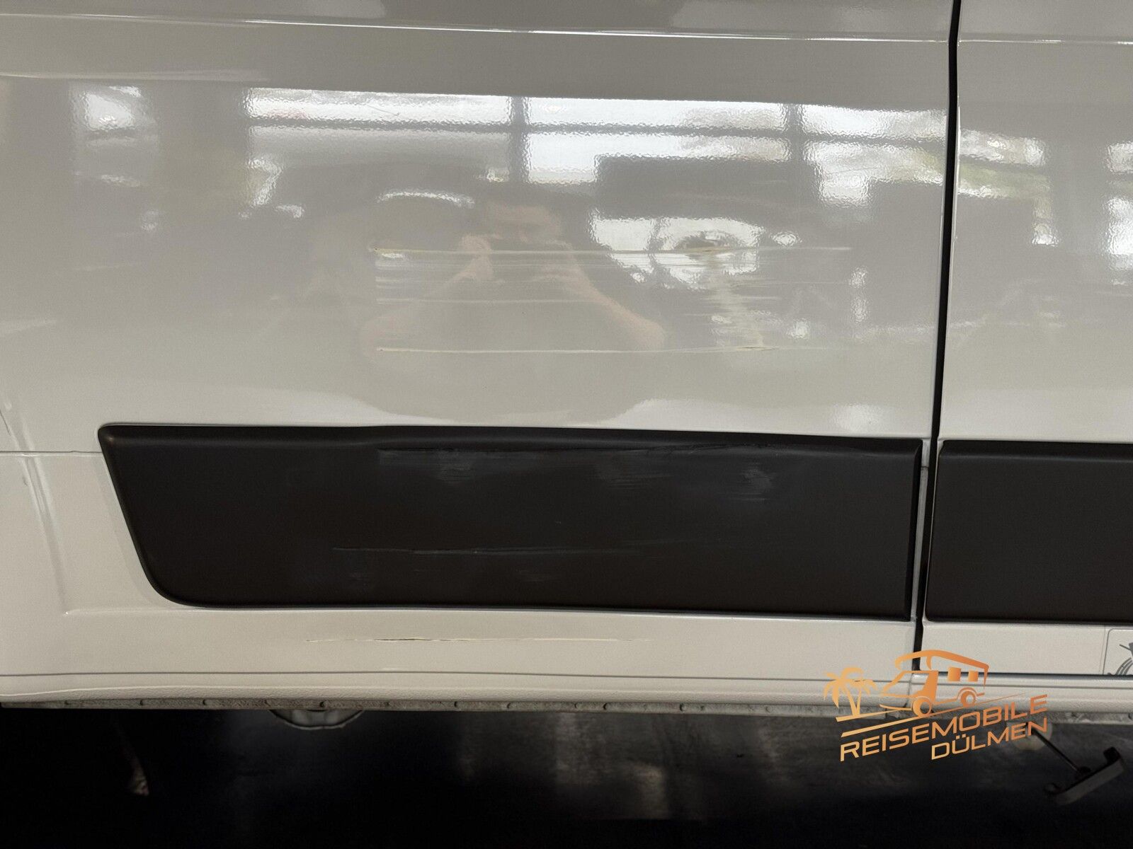 Fahrzeugabbildung Mooveo Van 60DB Auto. 160 PS Navi Markise Solar SAT TV