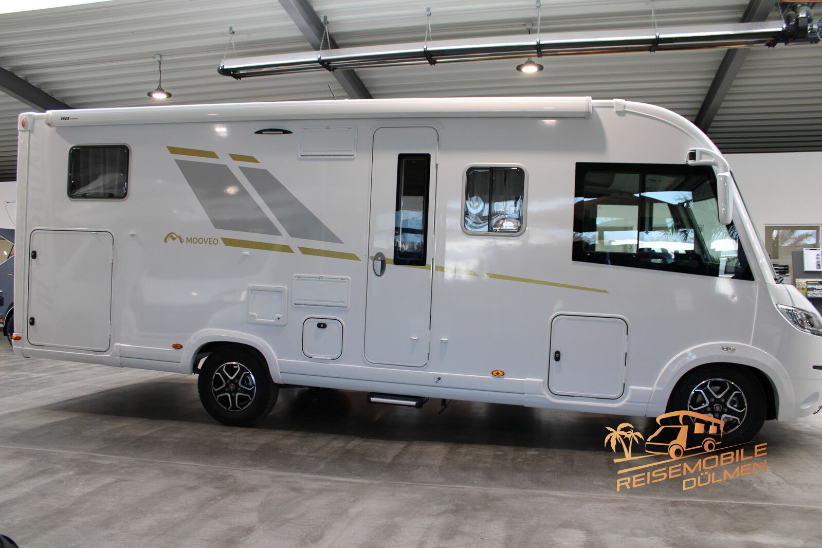 Fahrzeugabbildung Mooveo Int 74EBF Automatik Auto-Sat TV Solar RFK