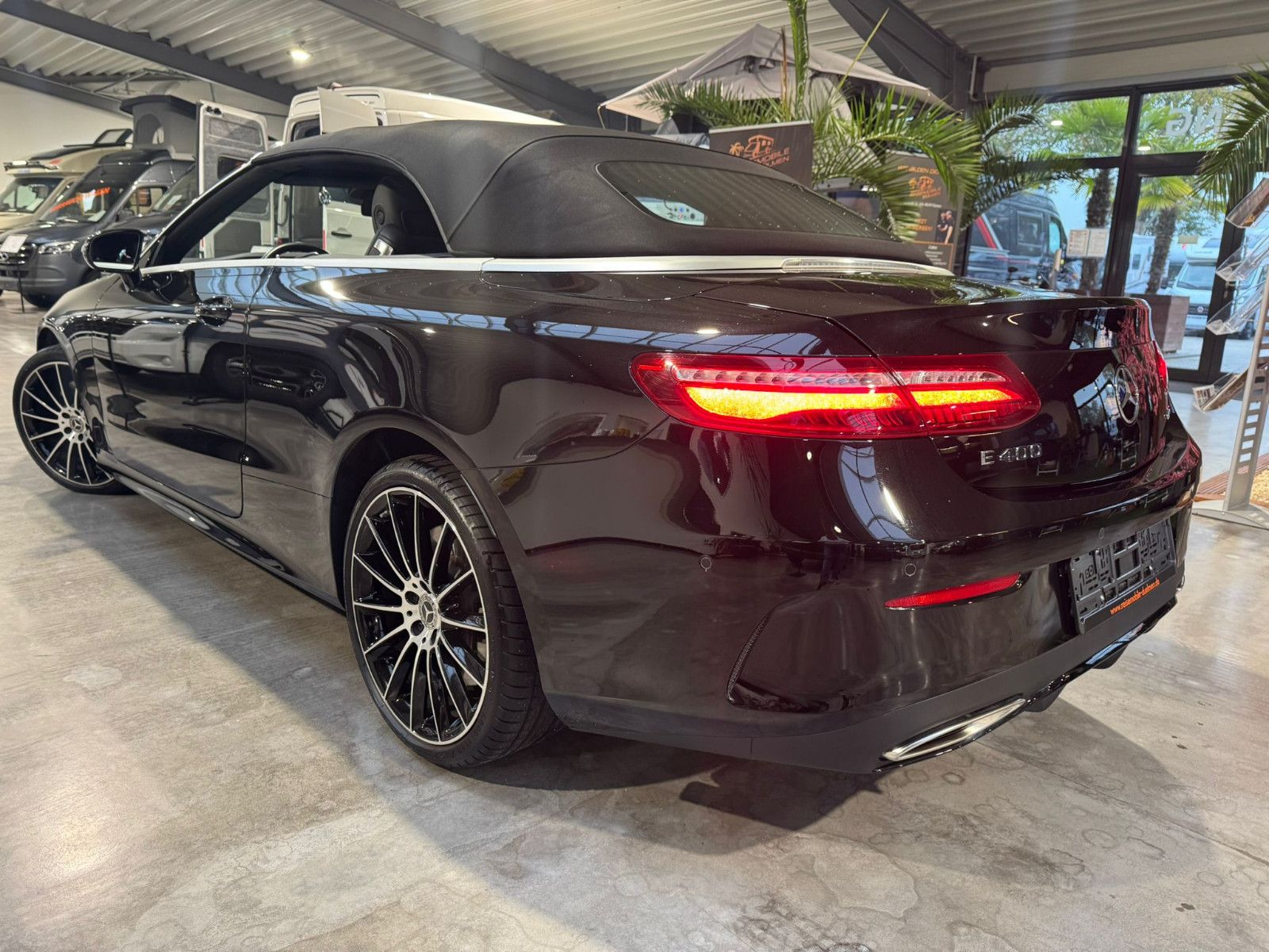 Fahrzeugabbildung Mercedes-Benz E400 AMG Burmeister 20" LED Night Paket