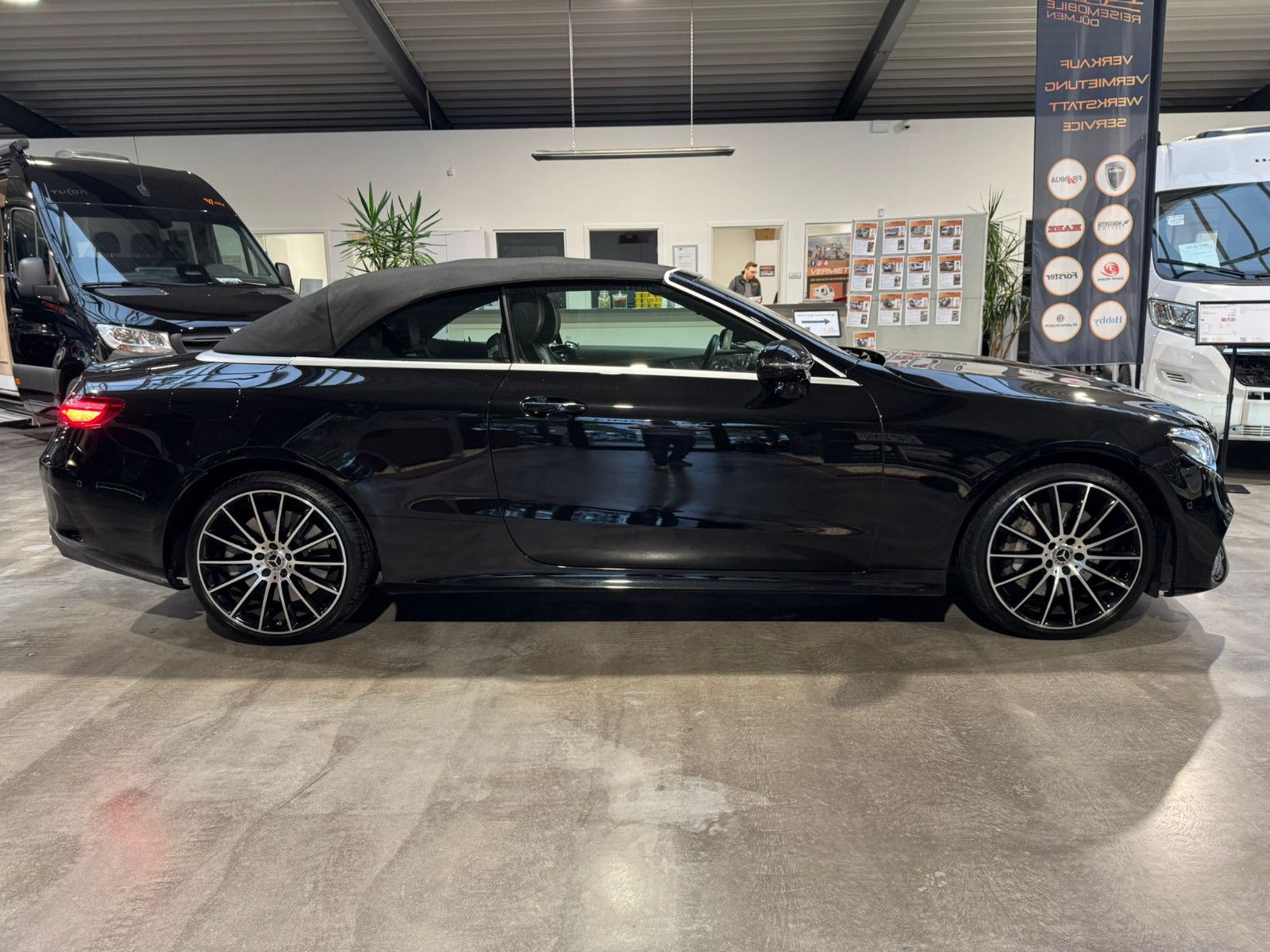 Fahrzeugabbildung Mercedes-Benz E400 AMG Burmeister 20" LED Night Paket